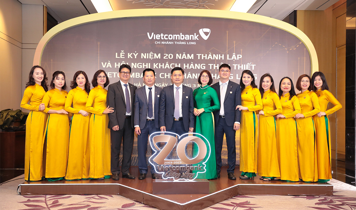 ĐÊM GALA KỶ NIỆM 20 NĂM THÀNH LẬP KẾT HỢP HỘI NGHỊ KHÁCH HÀNG THÂN THIẾT NĂM 2022 CỦA VIETCOMBANK