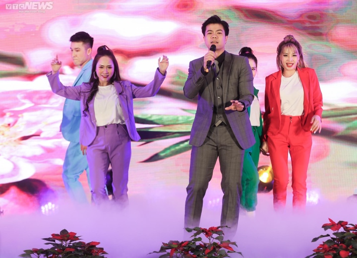 THẮP LÊN NGỌN LỬA