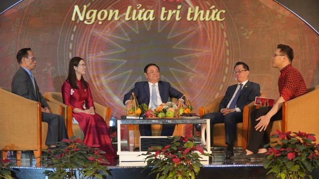 THẮP LÊN NGỌN LỬA